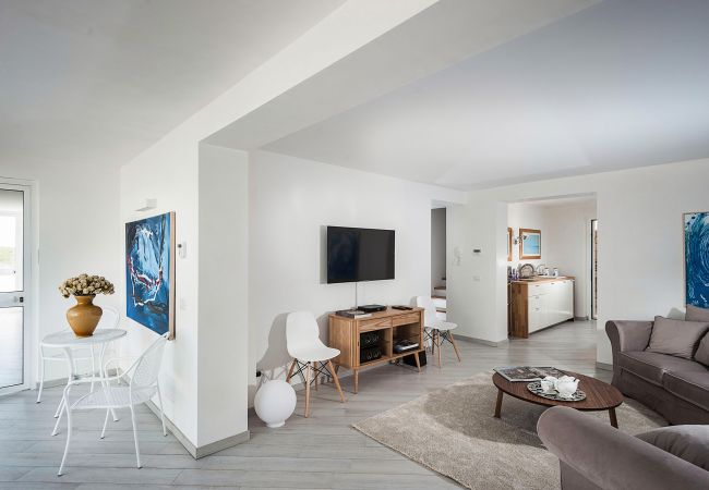 Villa in Marina di Modica - Sea front villa with pool and wellness area in Marina di Modica, Sicily Villa in Marina di Modica - Sea front villa with pool and wellness area in Marina di Modica, Sicily