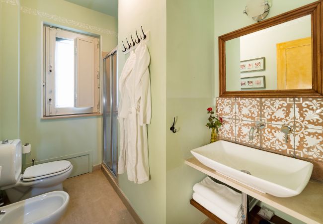 Villa in Milo - Villa with pool and sea views near Etna, Sicily Villa in Milo - Villa with pool and sea views near Etna, Sicily