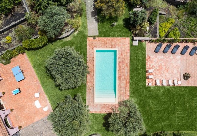 Villa in Milo - Villa with pool and sea views near Etna, Sicily Villa in Milo - Villa with pool and sea views near Etna, Sicily