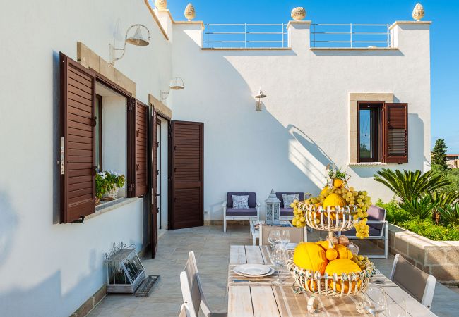 Villa in Misiliscemi - Splendid villa with pool and private wellness area. Non far from the sea Villa in Misiliscemi - Splendid villa with pool and private wellness area. Non far from the sea