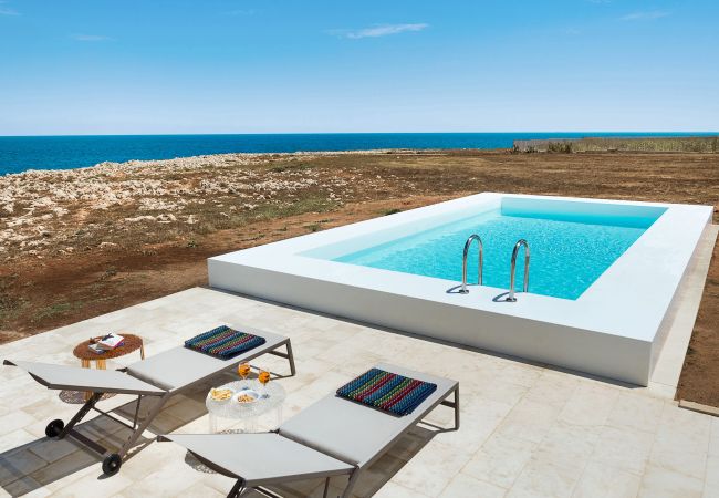 Villa in Portopalo di Capo Passero - Beach front villa, private pool, Portopalo, Sicily Villa in Portopalo di Capo Passero - Beach front villa, private pool, Portopalo, Sicily