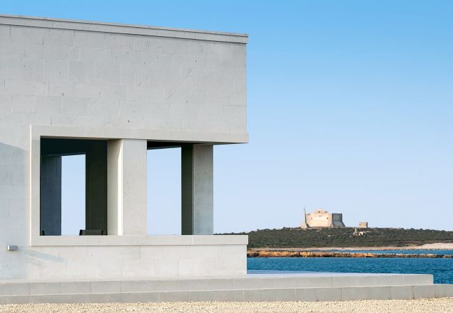 Villa in Portopalo di Capo Passero - Beach front villa, private pool, Portopalo, Sicily Villa in Portopalo di Capo Passero - Beach front villa, private pool, Portopalo, Sicily