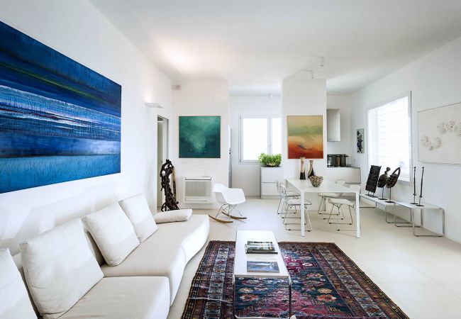 Villa in Portopalo di Capo Passero - Beach front villa, private pool, Portopalo, Sicily Villa in Portopalo di Capo Passero - Beach front villa, private pool, Portopalo, Sicily