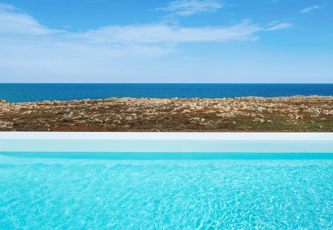 Villa in Portopalo di Capo Passero - Beach front villa, private pool, Portopalo, Sicily Villa in Portopalo di Capo Passero - Beach front villa, private pool, Portopalo, Sicily