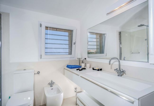 Villa in Portopalo di Capo Passero - Beach front villa, private pool, Portopalo, Sicily Villa in Portopalo di Capo Passero - Beach front villa, private pool, Portopalo, Sicily