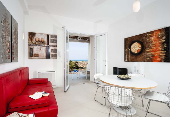 Villa in Portopalo di Capo Passero - Beach front villa, private pool, Portopalo, Sicily Villa in Portopalo di Capo Passero - Beach front villa, private pool, Portopalo, Sicily