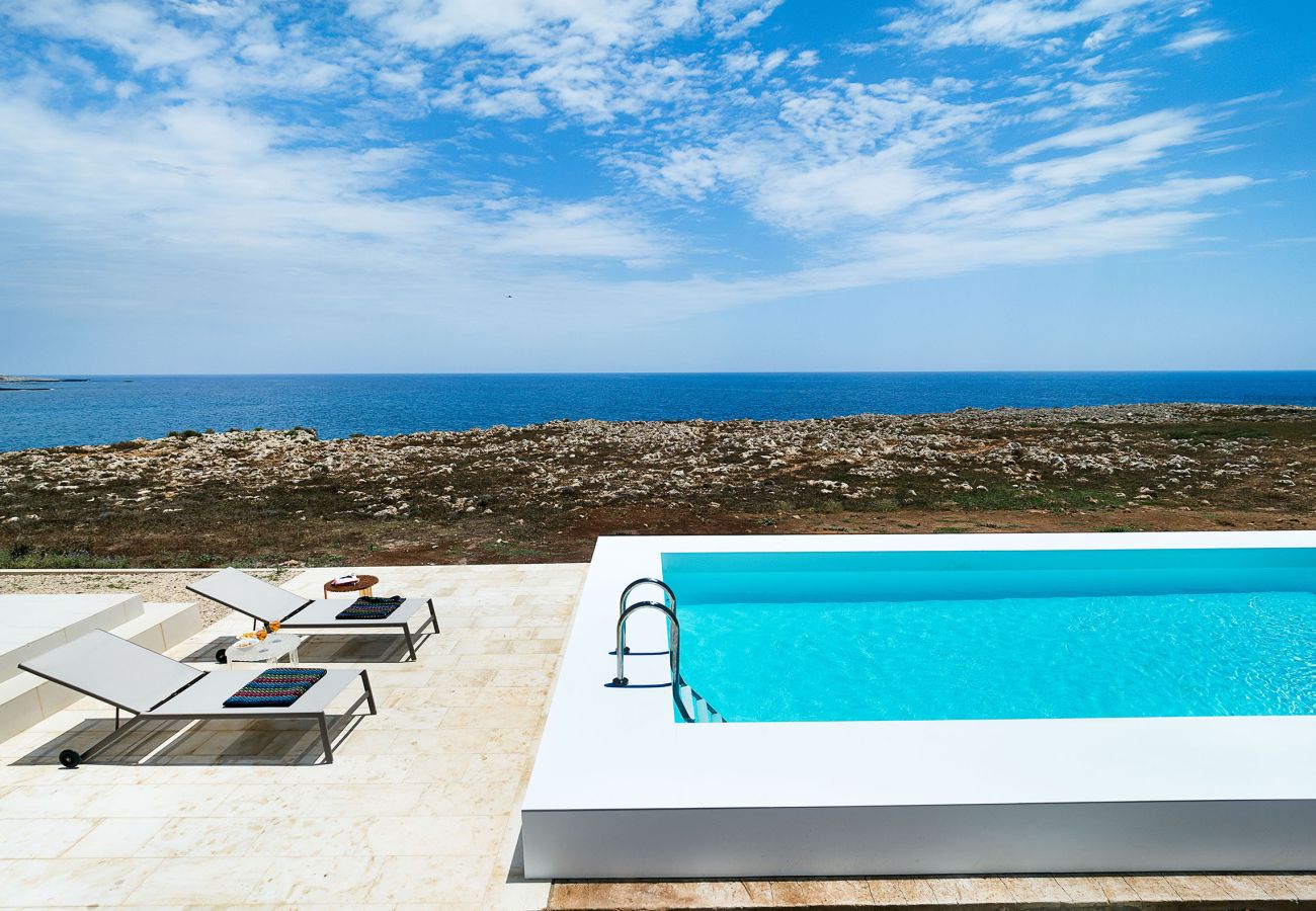 Villa in Portopalo di Capo Passero - Beach front villa, private pool, Portopalo, Sicily
