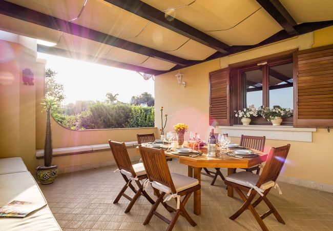 Villa in Siracusa - Villa with private pool in Syracuse, Sicily Villa in Siracusa - Villa with private pool in Syracuse, Sicily