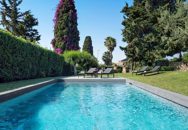 Villa in Siracusa - Villa with private pool in Syracuse, Sicily Villa in Siracusa - Villa with private pool in Syracuse, Sicily