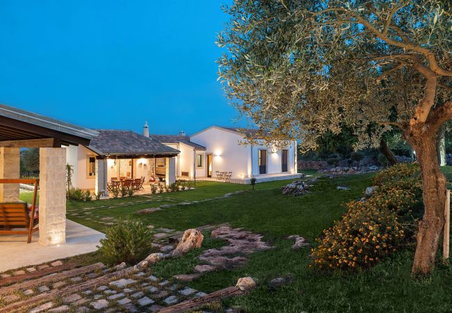 Villa in Rosolini - Country house with private pool Villa in Rosolini - Country house with private pool