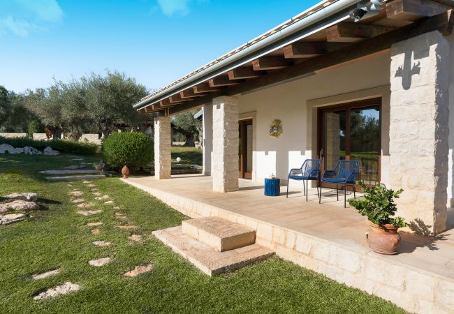 Villa in Rosolini - Country house with private pool Villa in Rosolini - Country house with private pool