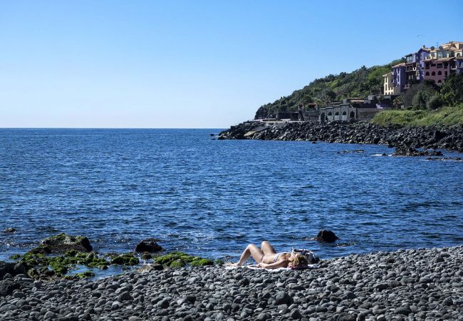 Villa in Santa Tecla di Acireale - Villa with Jacuzzi, direct access to the sea,  Santa Tecla, Sicily Villa in Santa Tecla di Acireale - Villa with Jacuzzi, direct access to the sea,  Santa Tecla, Sicily