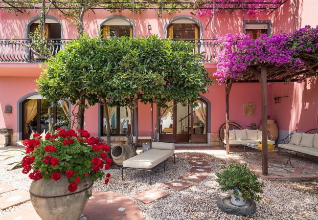 Villa in Taormina - Premium villa with pool in Taormina, Sicily - 10 pax