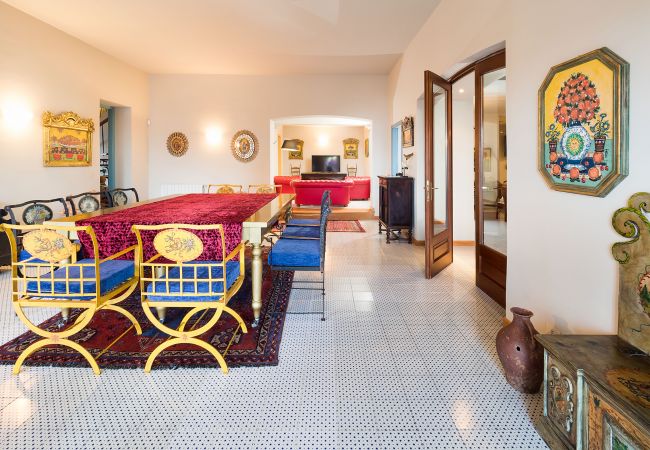 Villa in Taormina - Premium villa with pool in Taormina, Sicily - 10 pax Villa in Taormina - Premium villa with pool in Taormina, Sicily - 10 pax