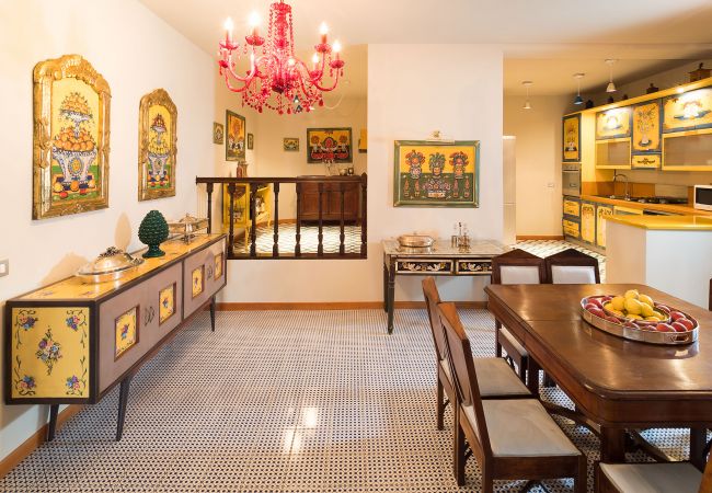 Villa in Taormina - Premium villa with pool in Taormina, Sicily - 10 pax Villa in Taormina - Premium villa with pool in Taormina, Sicily - 10 pax