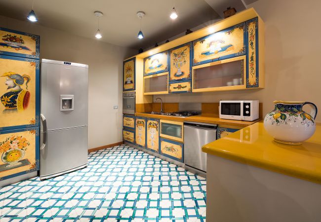 Villa in Taormina - Premium villa with pool in Taormina, Sicily - 10 pax Villa in Taormina - Premium villa with pool in Taormina, Sicily - 10 pax