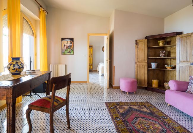 Villa in Taormina - Premium villa with pool in Taormina, Sicily - 10 pax Villa in Taormina - Premium villa with pool in Taormina, Sicily - 10 pax