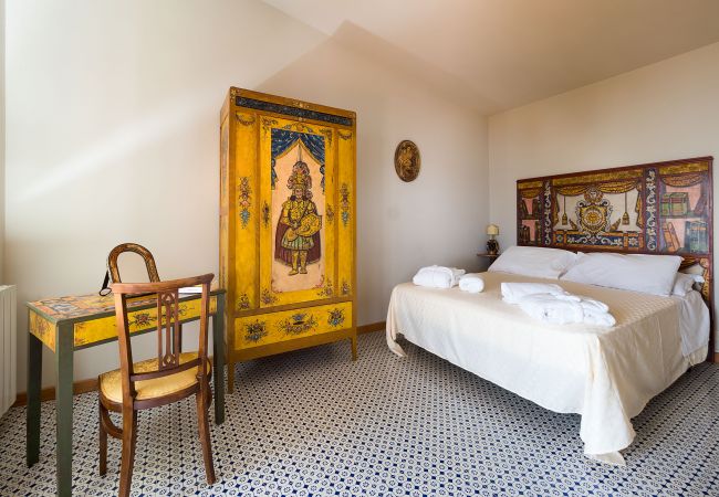 Villa in Taormina - Premium villa with pool in Taormina, Sicily - 10 pax Villa in Taormina - Premium villa with pool in Taormina, Sicily - 10 pax