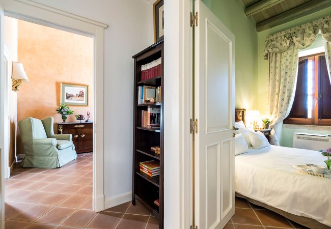 Villa in Siracusa - Four Seasons Villa in Syracuse, Sicily Villa in Siracusa - Four Seasons Villa in Syracuse, Sicily