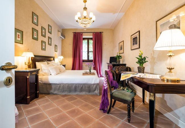 Villa in Siracusa - Four Seasons Villa in Syracuse, Sicily Villa in Siracusa - Four Seasons Villa in Syracuse, Sicily