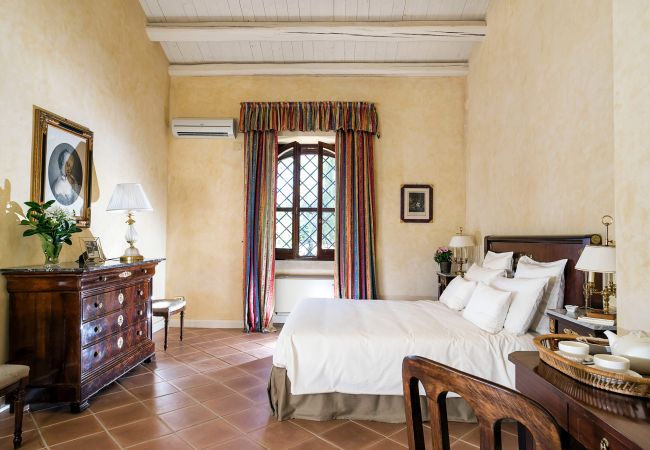 Villa in Siracusa - Four Seasons Villa in Syracuse, Sicily Villa in Siracusa - Four Seasons Villa in Syracuse, Sicily