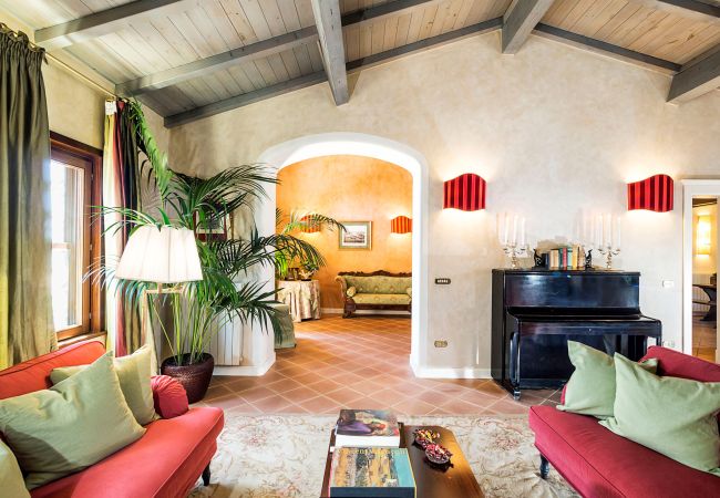 Villa in Siracusa - Four Seasons Villa in Syracuse, Sicily Villa in Siracusa - Four Seasons Villa in Syracuse, Sicily