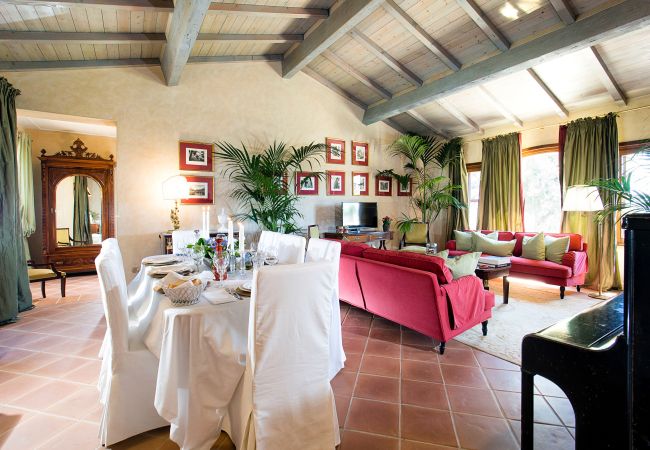 Villa in Siracusa - Four Seasons Villa in Syracuse, Sicily Villa in Siracusa - Four Seasons Villa in Syracuse, Sicily