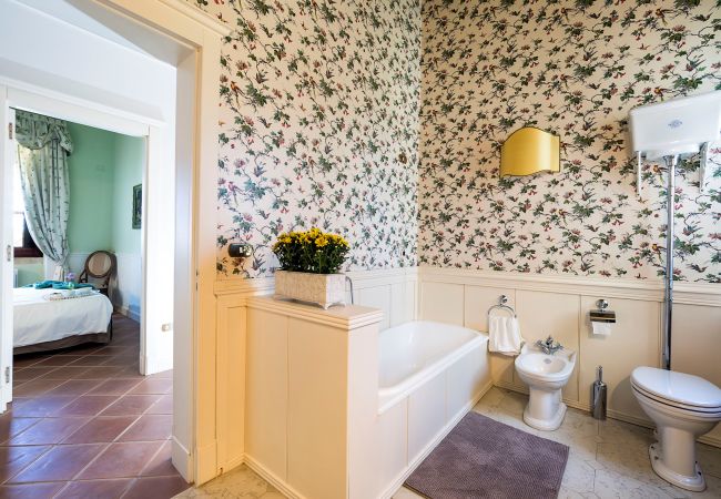 Villa in Siracusa - Four Seasons Villa in Syracuse, Sicily Villa in Siracusa - Four Seasons Villa in Syracuse, Sicily