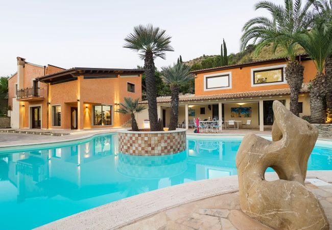 Villa in Agrigento - Splendid villa with pool, wellness area, football pitch in Agrigento - 14 pax Villa in Agrigento - Splendid villa with pool, wellness area, football pitch in Agrigento - 14 pax