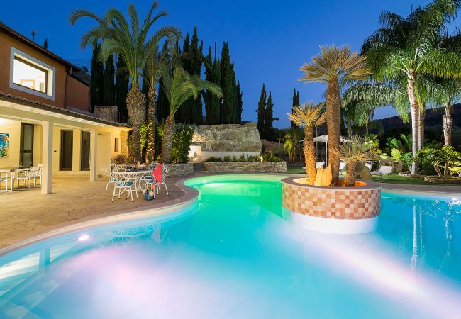 Villa in Agrigento - Splendid villa with pool, wellness area, football pitch in Agrigento - 14 pax Villa in Agrigento - Splendid villa with pool, wellness area, football pitch in Agrigento - 14 pax