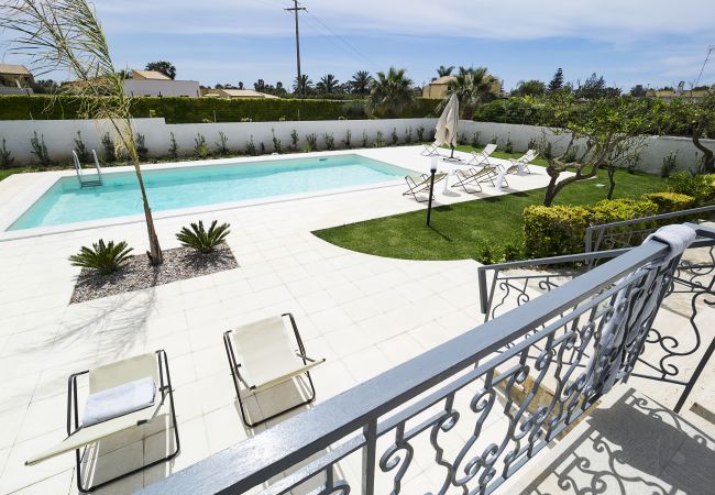 Villa in Marsala - Villa with pool by the sea, Marsala, Sicily Villa in Marsala - Villa with pool by the sea, Marsala, Sicily