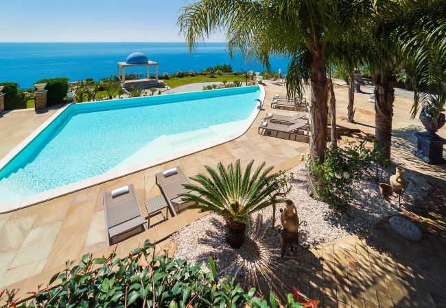 Villa in Letojanni - Premium villa with pool in Taormina, Sicily - 8 pax Villa in Letojanni - Premium villa with pool in Taormina, Sicily - 8 pax