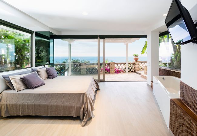 Villa in Letojanni - Premium villa with pool in Taormina, Sicily - 8 pax Villa in Letojanni - Premium villa with pool in Taormina, Sicily - 8 pax