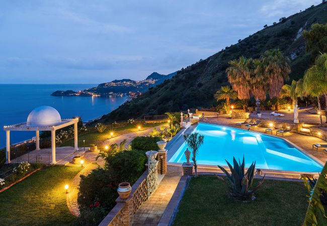 Villa in Letojanni - Premium villa with pool in Taormina, Sicily - 8 pax Villa in Letojanni - Premium villa with pool in Taormina, Sicily - 8 pax