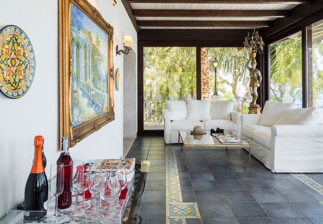 Villa in Letojanni - Premium villa with pool in Taormina, Sicily - 8 pax Villa in Letojanni - Premium villa with pool in Taormina, Sicily - 8 pax