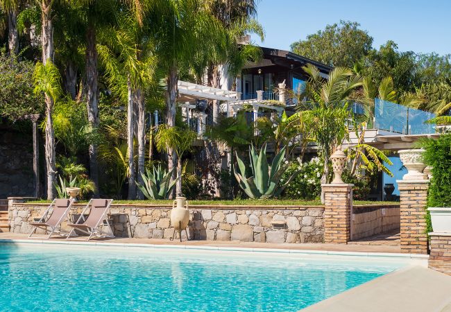 Villa in Letojanni - Premium villa with pool in Taormina, Sicily - 8 pax Villa in Letojanni - Premium villa with pool in Taormina, Sicily - 8 pax