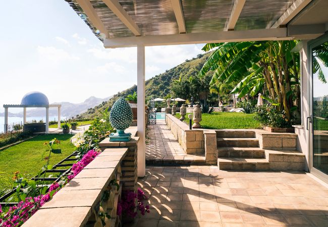 Villa in Letojanni - Premium villa with pool in Taormina, Sicily - 8 pax Villa in Letojanni - Premium villa with pool in Taormina, Sicily - 8 pax