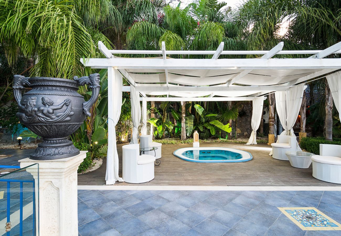 Villa in Letojanni - Premium villa with pool in Taormina, Sicily - 8 pax Villa in Letojanni - Premium villa with pool in Taormina, Sicily - 8 pax