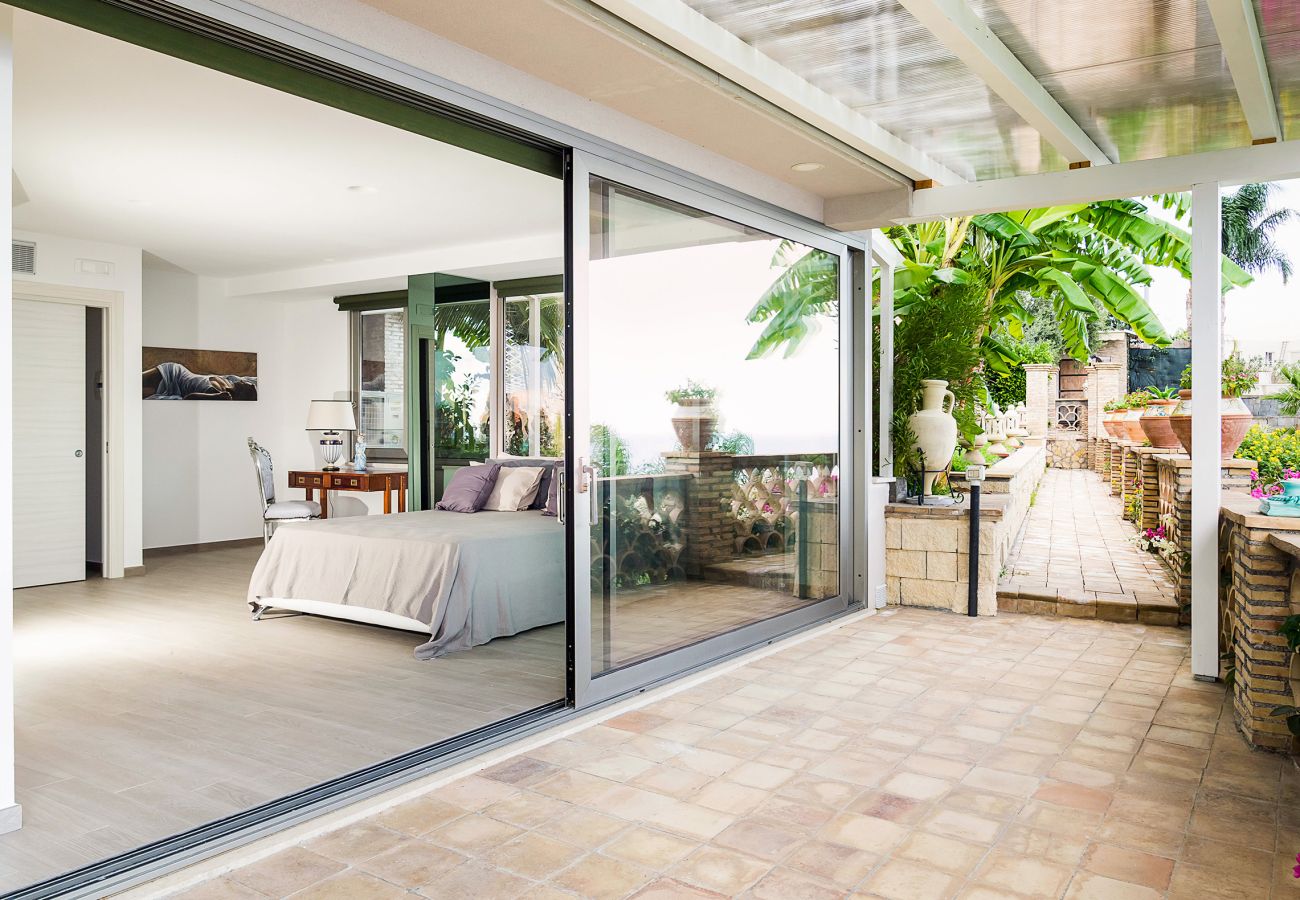 Villa in Letojanni - Premium villa with pool in Taormina, Sicily - 8 pax Villa in Letojanni - Premium villa with pool in Taormina, Sicily - 8 pax