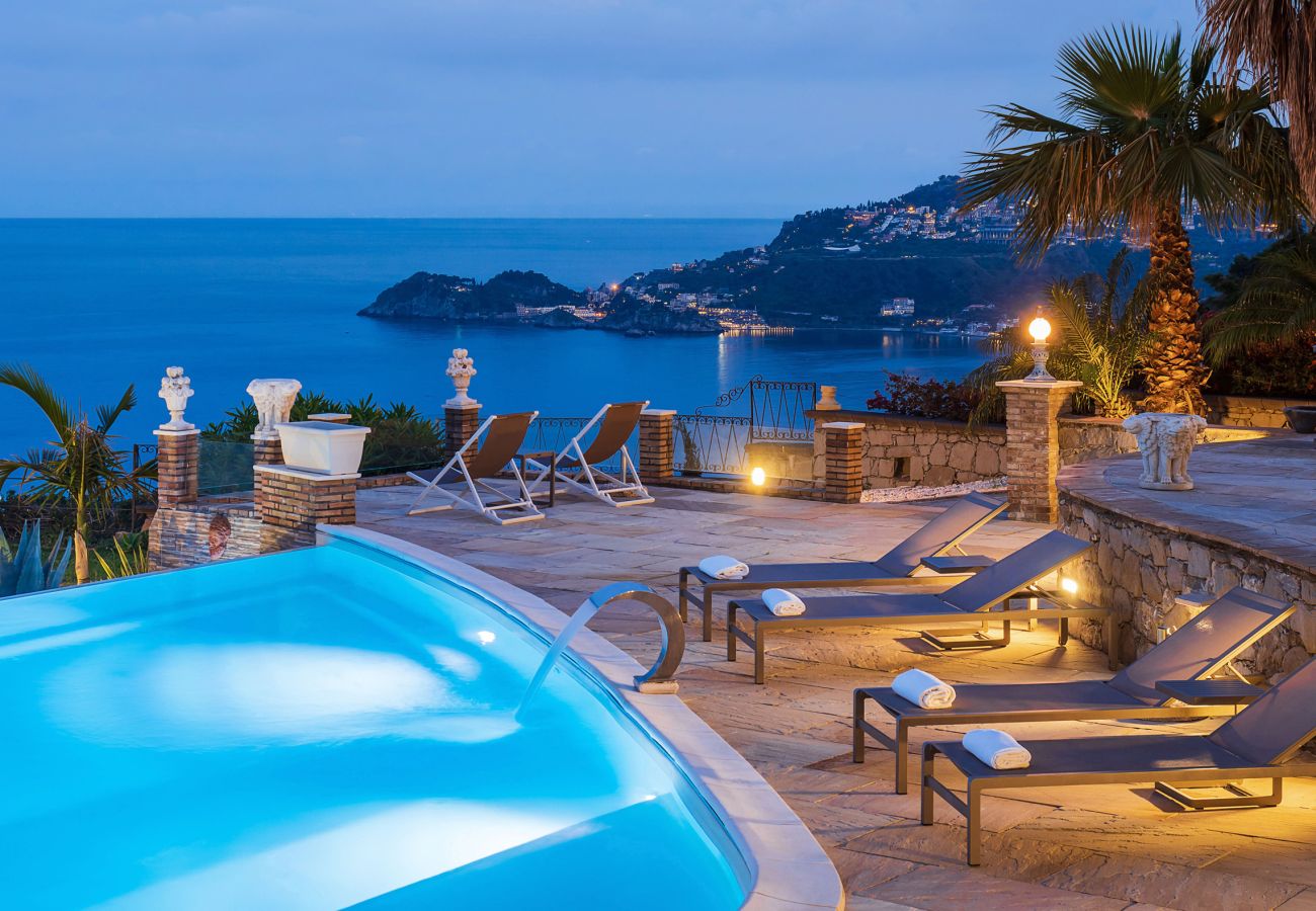 Villa in Letojanni - Premium villa with pool in Taormina, Sicily - 8 pax