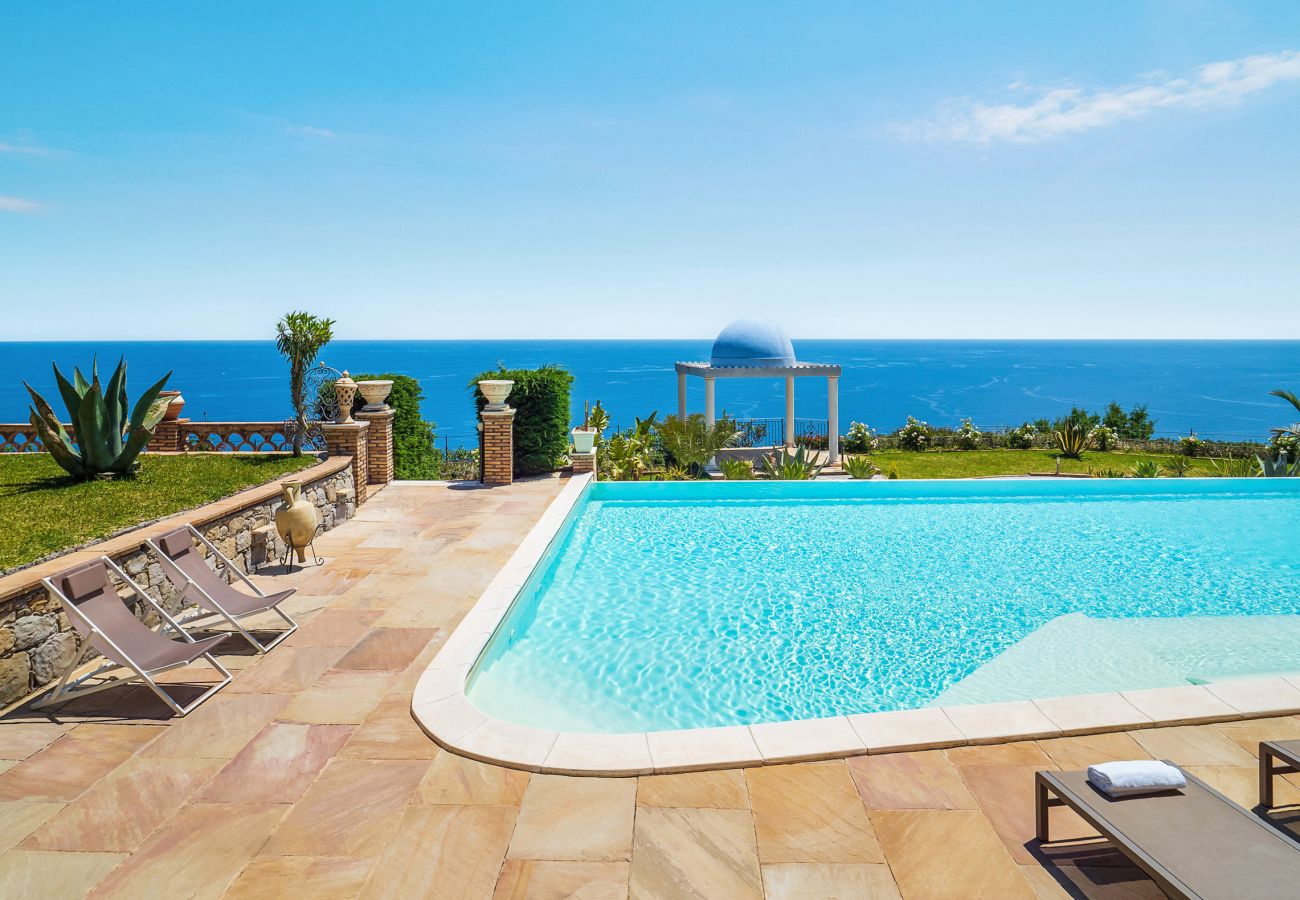 Villa in Letojanni - Premium villa with pool in Taormina, Sicily - 8 pax