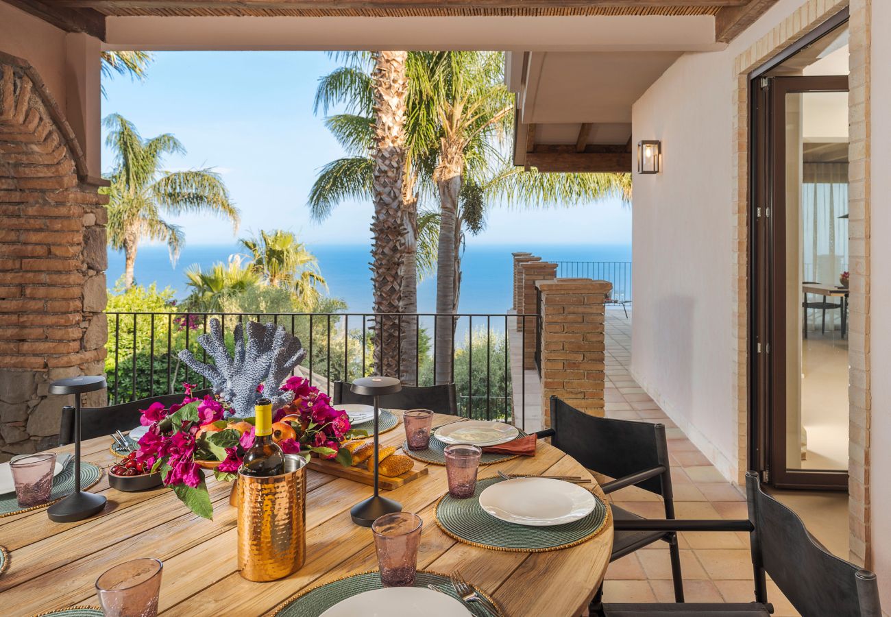 Villa in Letojanni - Premium villa with pool in Taormina, Sicily - 8 pax
