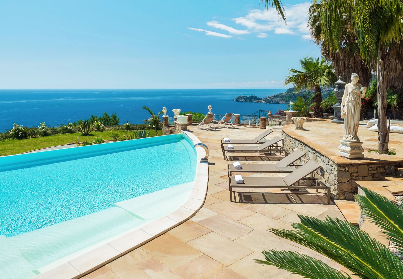 Villa in Letojanni - Premium villa with pool in Taormina, Sicily - 8 pax