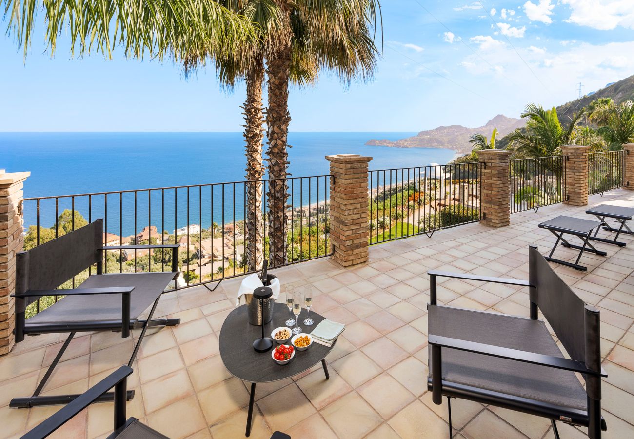 Villa in Letojanni - Premium villa with pool in Taormina, Sicily - 8 pax