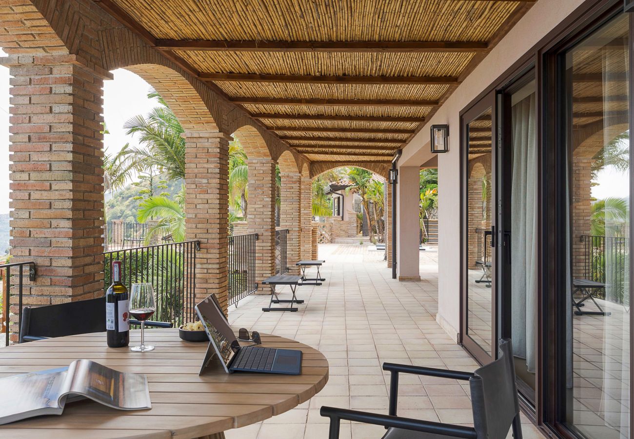 Villa in Letojanni - Premium villa with pool in Taormina, Sicily - 8 pax