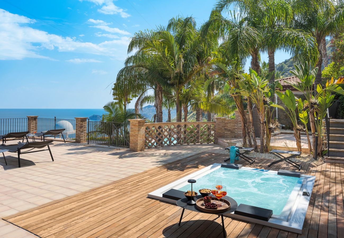 Villa in Letojanni - Premium villa with pool in Taormina, Sicily - 8 pax