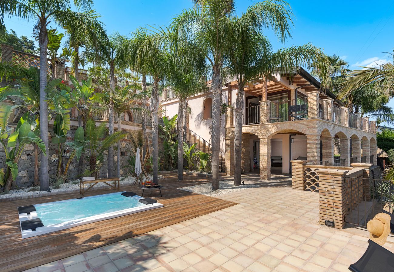 Villa in Letojanni - Premium villa with pool in Taormina, Sicily - 8 pax