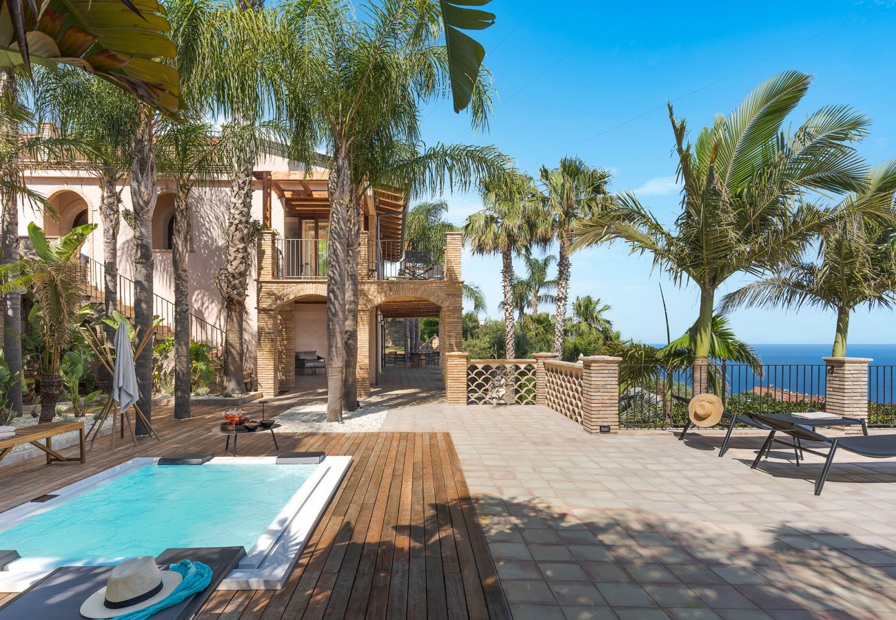 Villa in Letojanni - Premium villa with pool in Taormina, Sicily - 8 pax