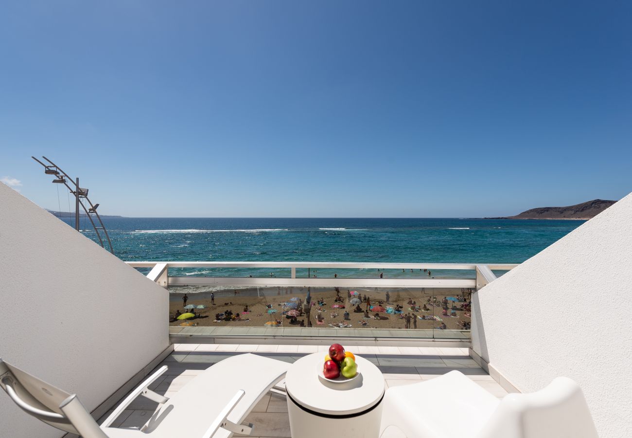 Studio in Las Palmas de Gran Canaria - Great terrace sea views By CanariasGetaway 