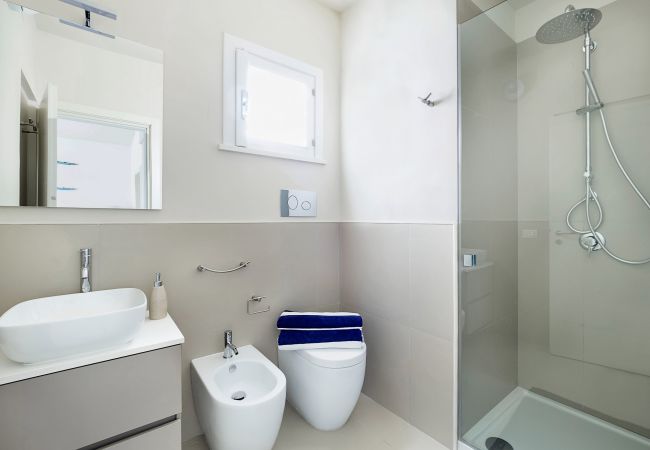 Villa in Siracusa - Design sea front villa with mini pool  in Fontane Bianche, Sicily Villa in Siracusa - Design sea front villa with mini pool  in Fontane Bianche, Sicily